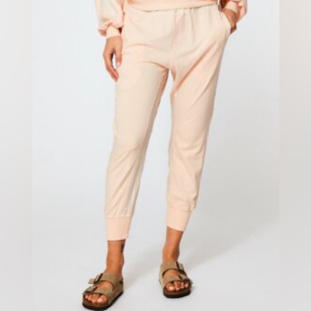 Women’s Peach Jogger Pants